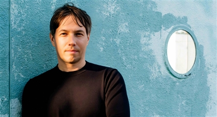 شون بيكر المخرج الحائز على "الأوسكار" رئيسا للجنة تحكيم الدورة الخامسة من مهرجان البحر الأحمر السينمائي