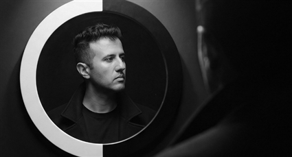 بوستر نص عايش لحمزة نمرة