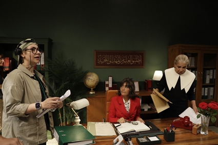 سوسن بدر ولبنى عبد العزيز في كواليس الباء تحتهه نفطة