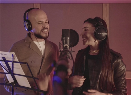 دينا الشربيني وأبو