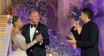 محمد حماقي قدم أغنية خاصة لابنة المنتج محمد السعدي في حفل زفافها  