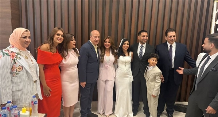 صابرين وعائلتها 