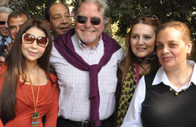 فريق عمل المسلسل في الاحتفال