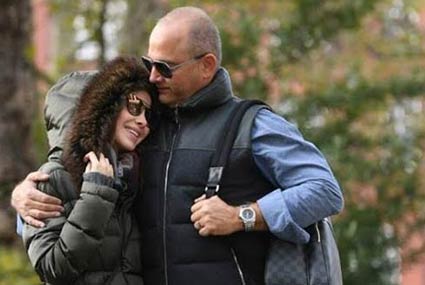 نانسي عجرم ولحظة حب مع زوجها.