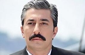 بطل المسلسل