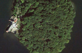 الجزيرة التي اشترتها أنجلينا لبراد بيت