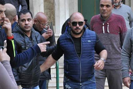 محمود العسيلي في جنازة والده