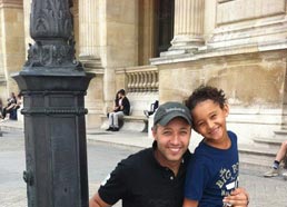 أحمد فهمي وإبنه