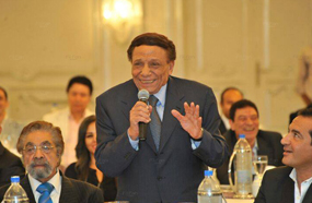 الفنان عادل إمام