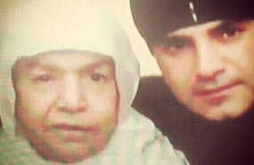 عاصي الحلاني مع والدته الراحلة