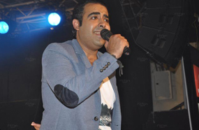 عدوية أثناء الحفل