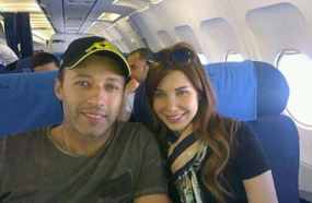 نانسي وفهمي في الطائرة