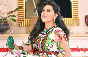 المطربة أحلام