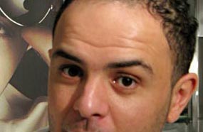 المطرب أحمد الشريف في لقائه مع في الفن