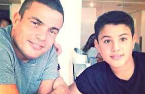 عمرو دياب مع ابنه عبدالله