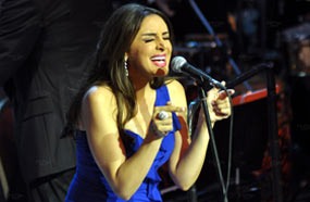 "انسجام" أنغام خلال الحفل.