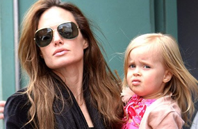 جولي وابنتها