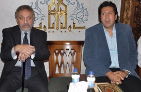 هاني رمزي ومحمد وفيق في عزاء المخرج أشرف سالم