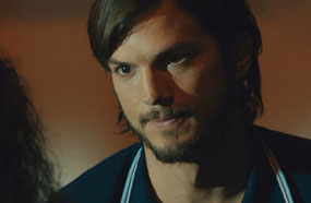 أشتون كوتشر في لقطة من الفيلم