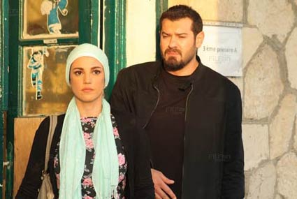 عمرو يوسف ودرة في &quot;ظرف أسود&quot;