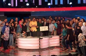 باسم يوسف مع فريق عمل البرنامج