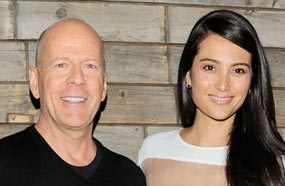 بروس ويليس مع إيما همينج