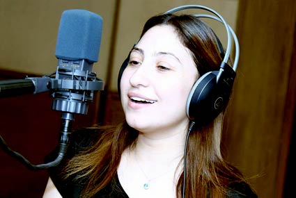 بوسي أثناء التسجيل