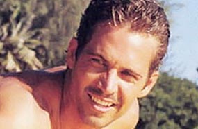 بول ووكر يمارس رياضة الركمجة