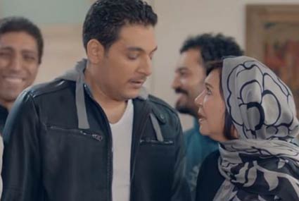 عايدة رياض لعبت دور الحماة الشديدة التي توبخ زوجة إبنها أيتن عامر بشكل دائم في "الطوفان"