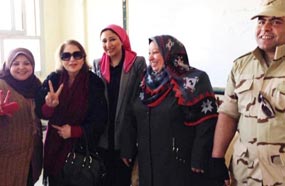 بوسي داخل لجنة التصويت على الدستور