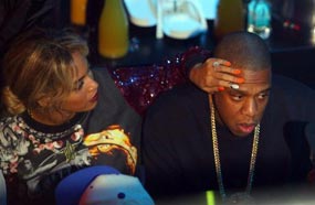 بينوسيه مع جاي زي في الملهى الليلي