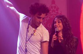 كارول صقر تغني مع ميكا Relax. take it easy