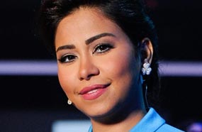 ظهرت شيرين عبد الوهاب منذ بداياتها الفنية بشعر قصير،