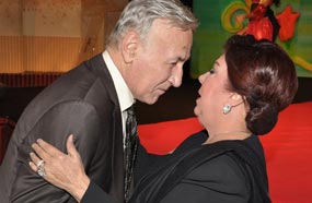 سلام بين رجاء الجداوي وعزت أبو عوف