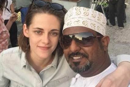 كريستن ستيوارت أثناء تصوير فيلمها في عُمان
