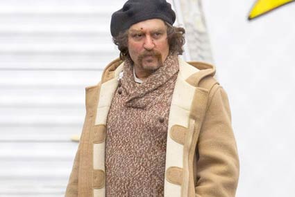 جوني ديب‎ في فيلم yoga hoser