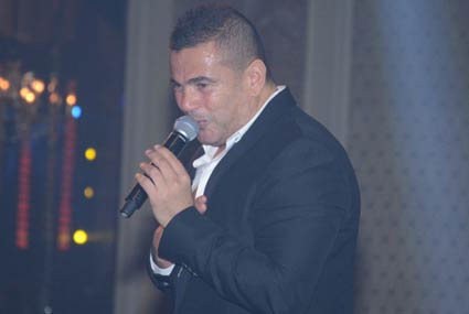 عمرو دياب فاجأ جمهوره بأداء أغنية "القاهرة"