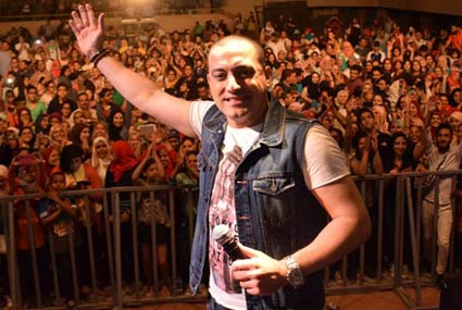 دياب مع الجمهور