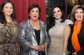 هالة سرحان وديانا حداد ورجاء الجداوي ومي نور الشريف في الاحتفال