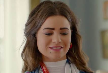 يسرا اللوزي