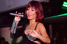 دوللي شاهين في إحدى الحفلات