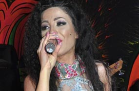 دوللي في حفل رأس السنة