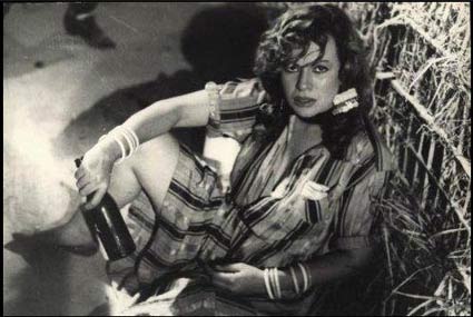  الجلباب الأكثر إثارة في تاريخ السينما – هند رستم (هنومة) في فيلم "باب الحديد"