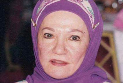 أكد الإعلامي محمد الباز أن صحة شادية مستقرة وبخير على عكس ما يتردد بتدهور حالتها الصحية 
