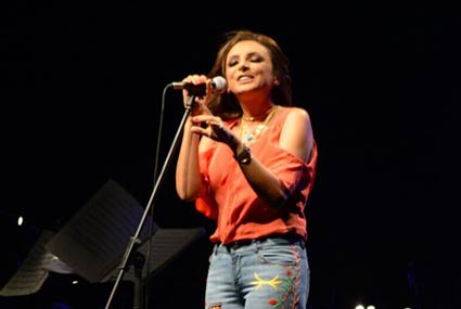 أنغام قدمت 25 أغنية طيلة الحفل