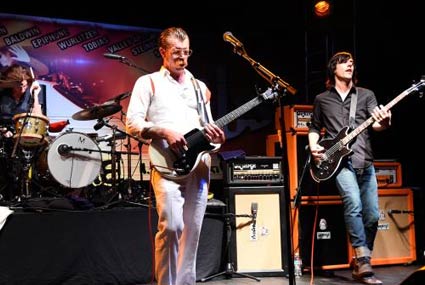 فريق Eagles of Death Metal