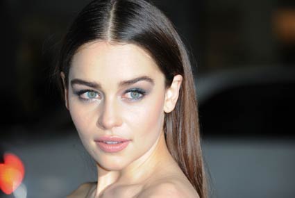 إميليا كلارك بطلةGame Of Thrones