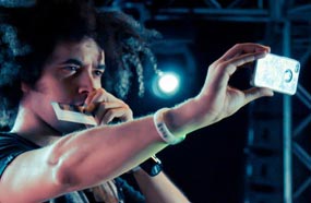 كعادته دائما يصور الجريني الحضور لكي يضع صورتهم على قناته بموقع YouTube 