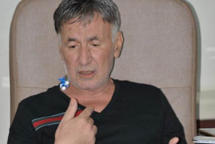 عزت أبو عوف بعد عملية القلب المفتوح