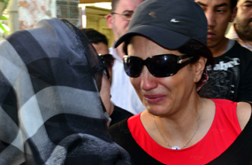 بكاء وفاء عامر وعفاف شعيب تحاول تهدئئتها